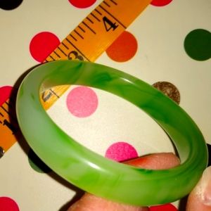 NWT GENUINE JADE BRACELET
